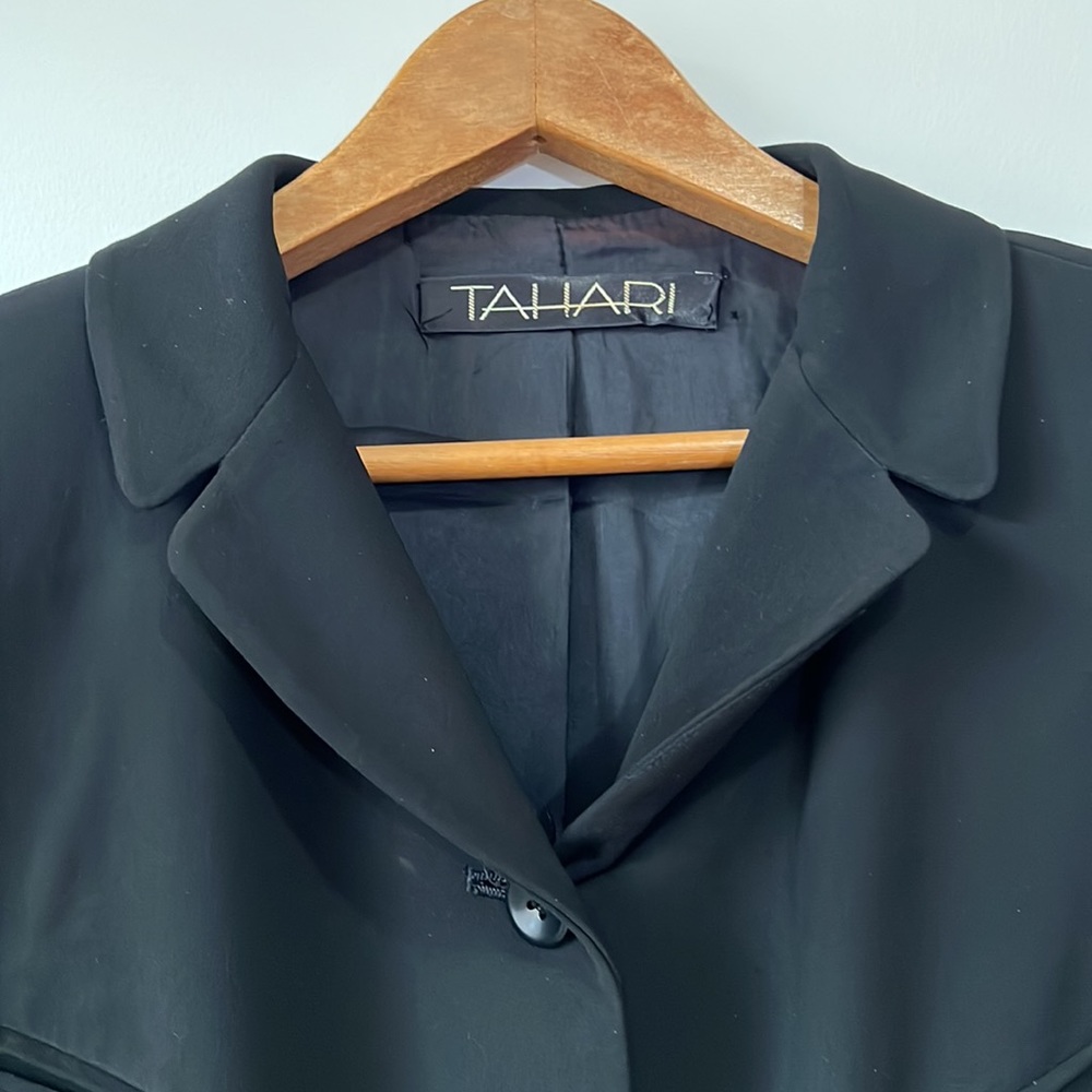 Tahari Vintage Black Padded Blazer - size 10 - Picture 4 of 11
